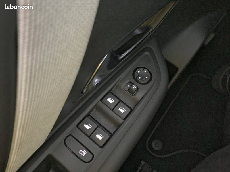 Citroën C4 Hybride 136 e-DCS6 Max (image 20)