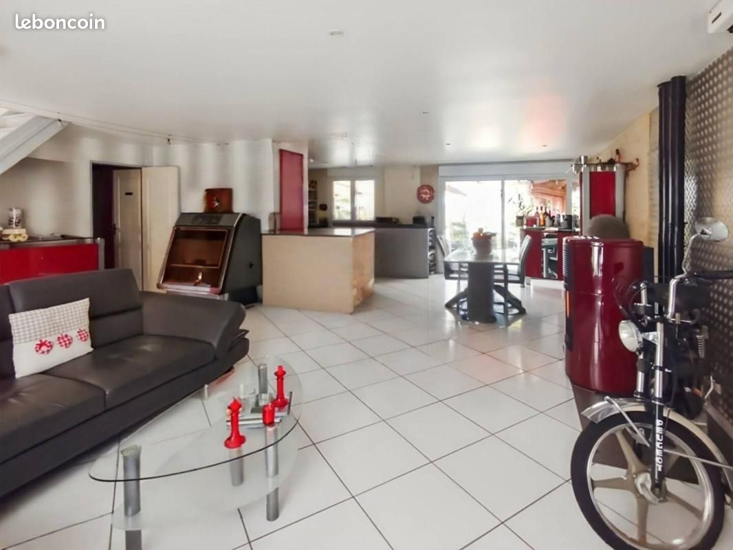 Maison 9 pièces 250 m² (image 3)