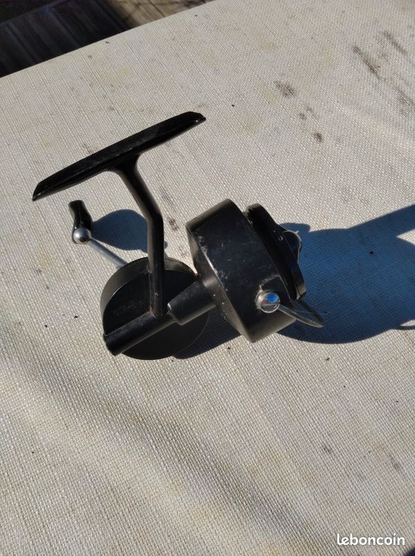Moulinet Tournant Vintage Mitchell CAP 304 - Fabriqué En France - Bon état