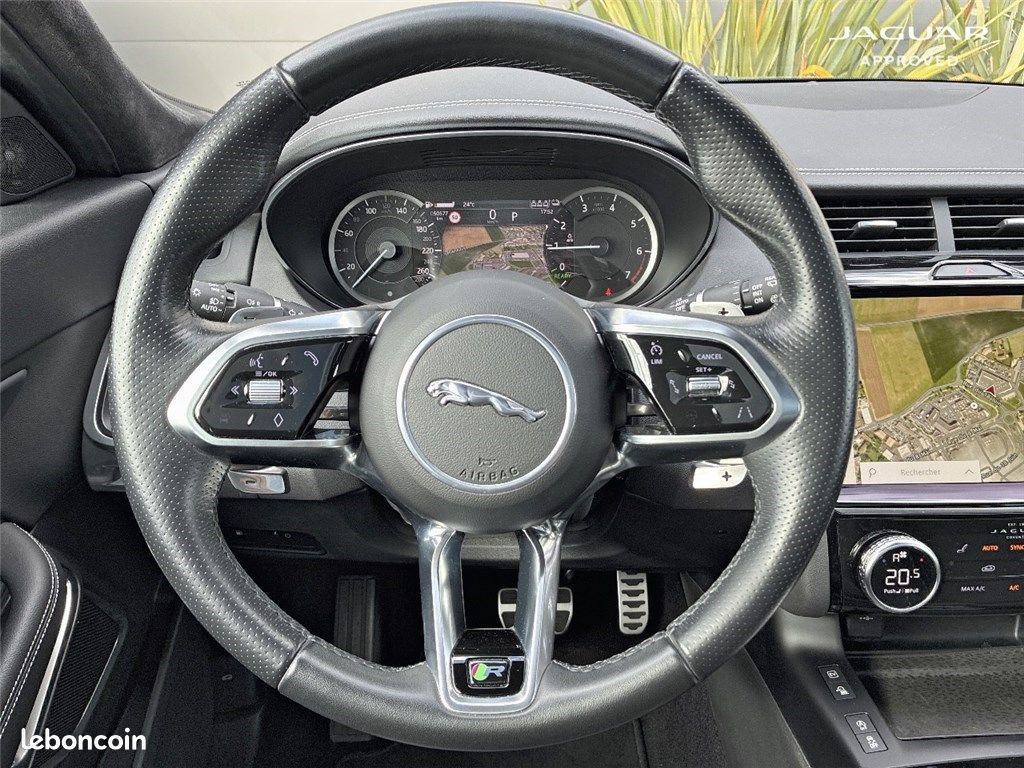 Jaguar E-PACE P300E CH PHEV AWD BVA R-Dynamic SE (image 17)