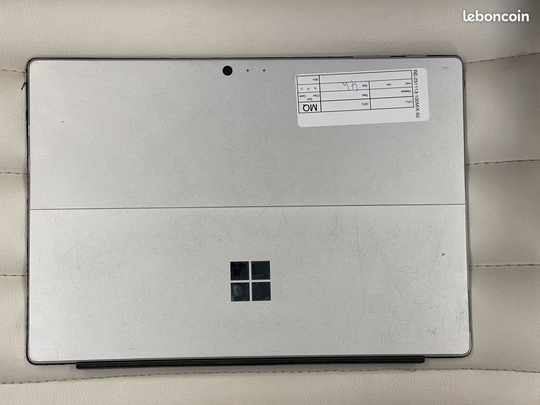 Pied (support) Pour Microsoft Surface Pro 5 (modèle 1796) - Occasion, Fonctionnel