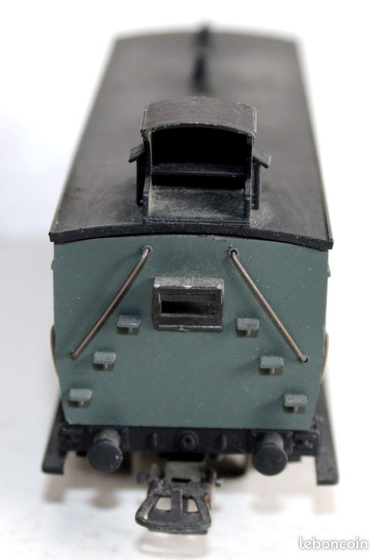 MMM RG HO, 1/87 VOITURE VOYAGEUR AVEC GUERITE, WAGON A COMPARTIMENT ET PORTIERE LATERALE, 1e CLASSE SNCF A4 (image 4)