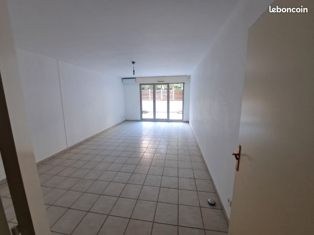 Appartement 5 pièces 81 m² · à Marseille · 81 m² · 235 000 €