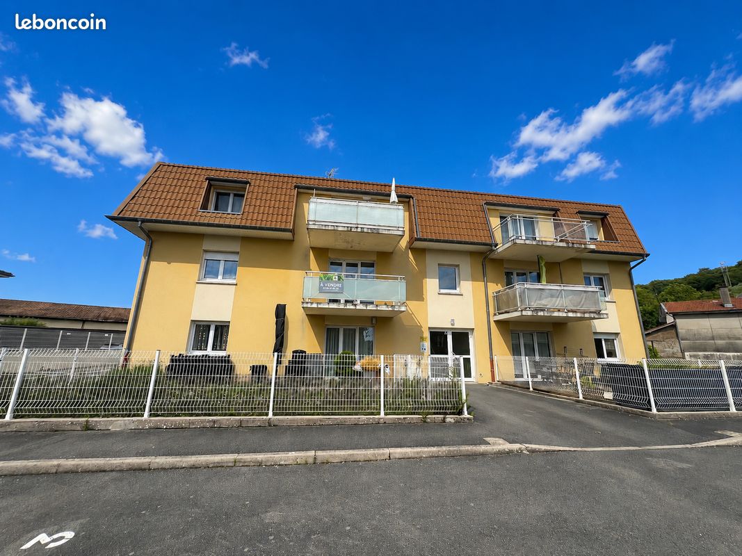 Appartement 5 pièces 105 m² · à Héricourt · 105 m² · 990 €