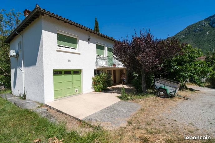 Grande maison de campagne