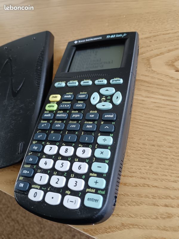 Calculatrice Scientifique Mémoire Calculatrice Texas Instruments TI-82 STATS + Housse SafeCase + Extension Garantie - Graphique 32 Ko Tuyau Haute Température