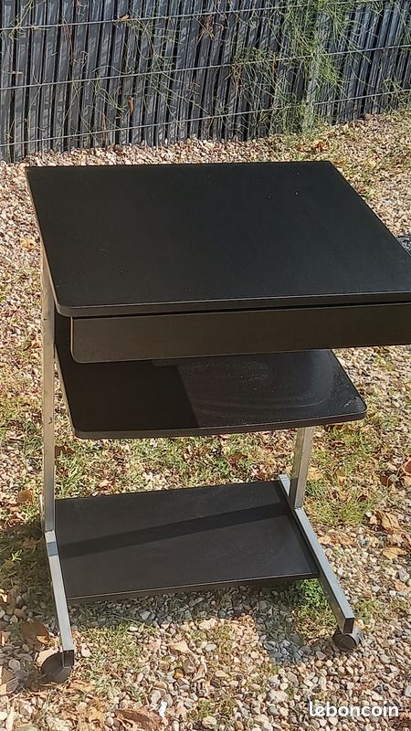 Bureau pour vos besoins informatique (image 3)