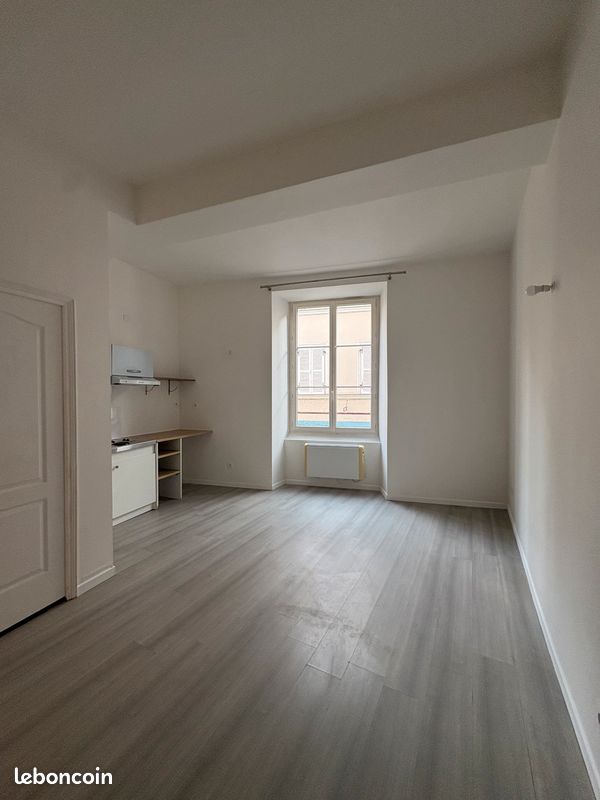 Appartement 3 pièces 43 m² · à Laval · 43 m² · 560 €/mois