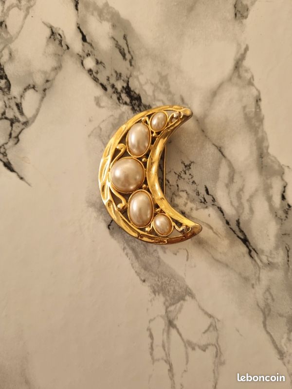 Broche Vintage 'Comme La Lune' En Matériau Composite - Occasion, Sans Marque, Bijou Fantaisie