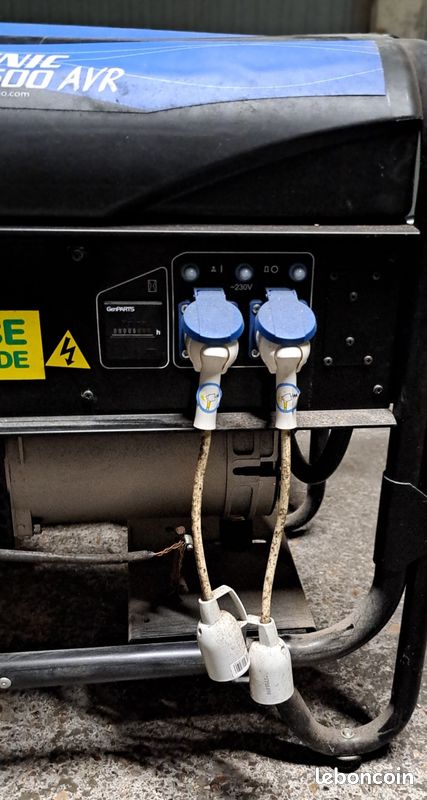 Groupe électrogène SDMO 4 550 W à roues, prises soules et piquet terre, (image 4)