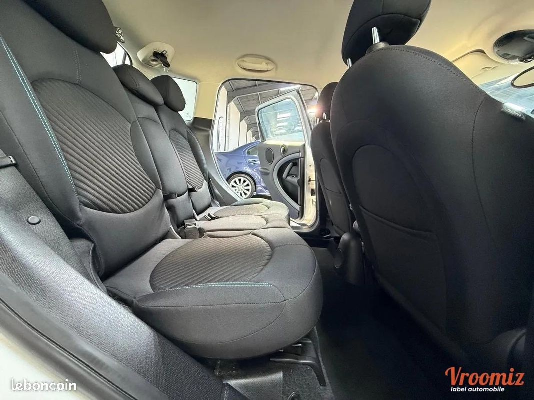 Mini Countryman 2.0 SD 145 COOPER ALL4X4 (image 12)