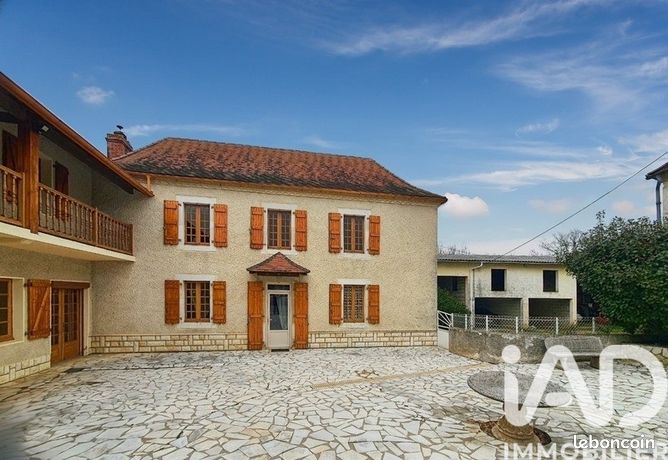 Maison de village 6 pièces 238 m²