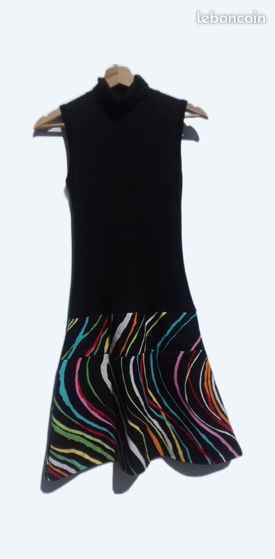 Très belle robe originale et chic (image 1)