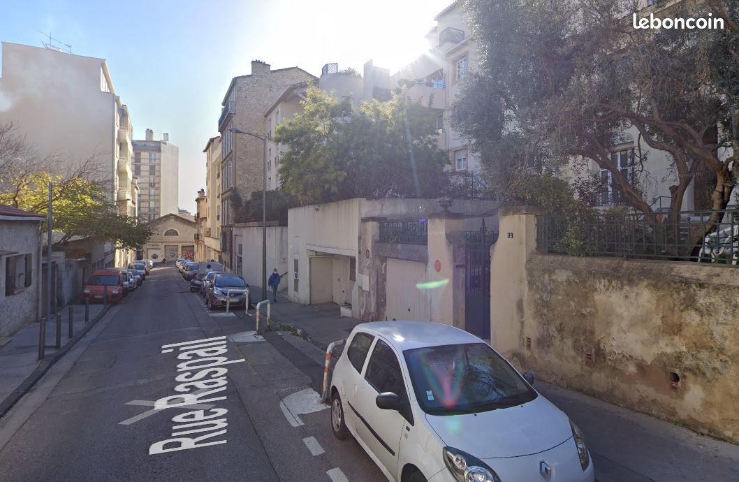 Parking/box Marseille · 130 €/mois