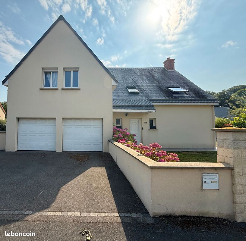 Maison 8 pièces 181 m² · à Lion-sur-Mer · 181 m² · 525 700 €
