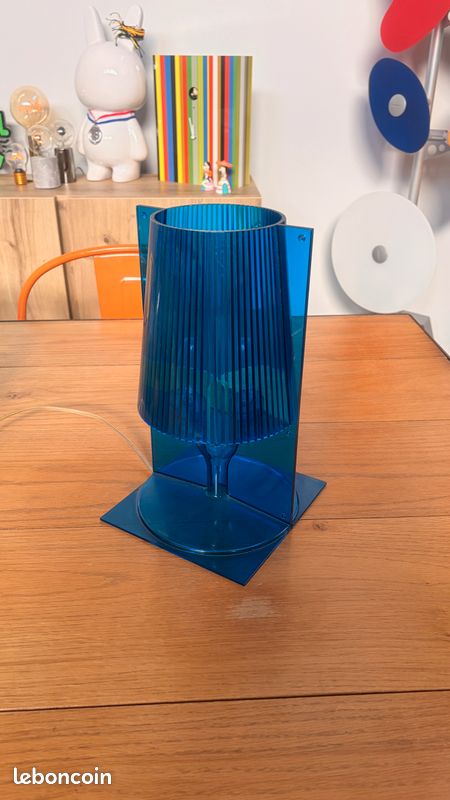 Kartell Lampe de table Take plastique / Ferruccio Laviani (image 3)