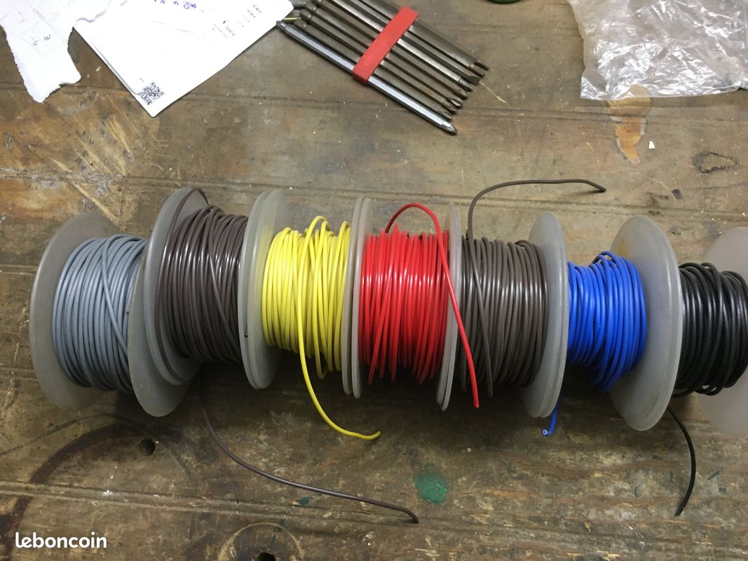 7 bobines de fils électrique - Bricolage