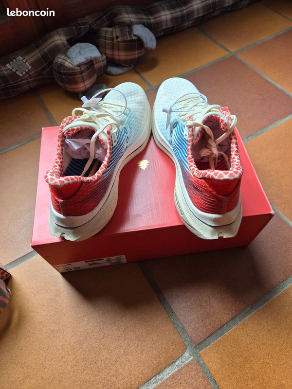 Achat en ligne de Chaussures de running Saucony – Running Point