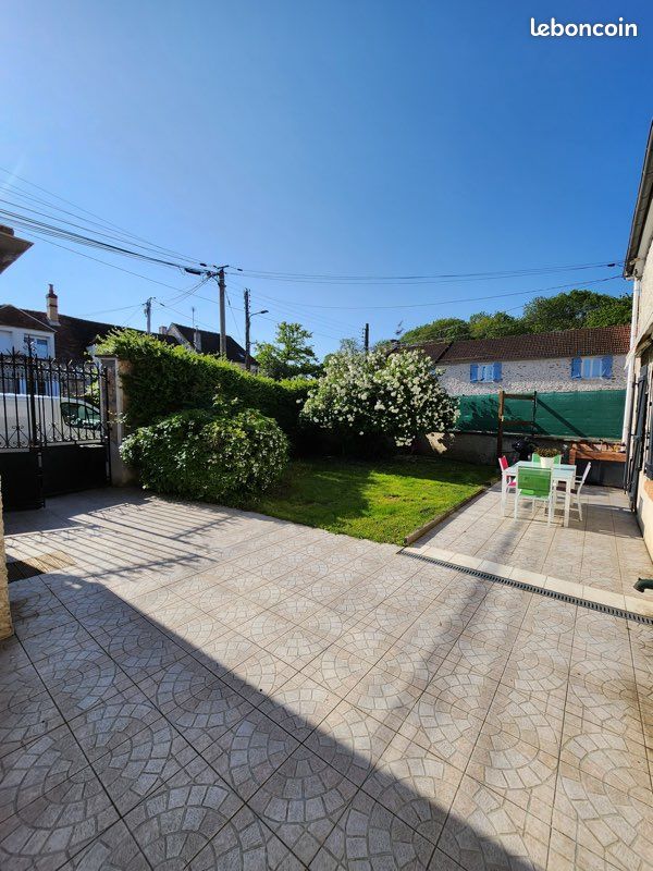 Maison 5 pièces 127 m² · à Vert-Saint-Denis · 127 m² · 300 000 €