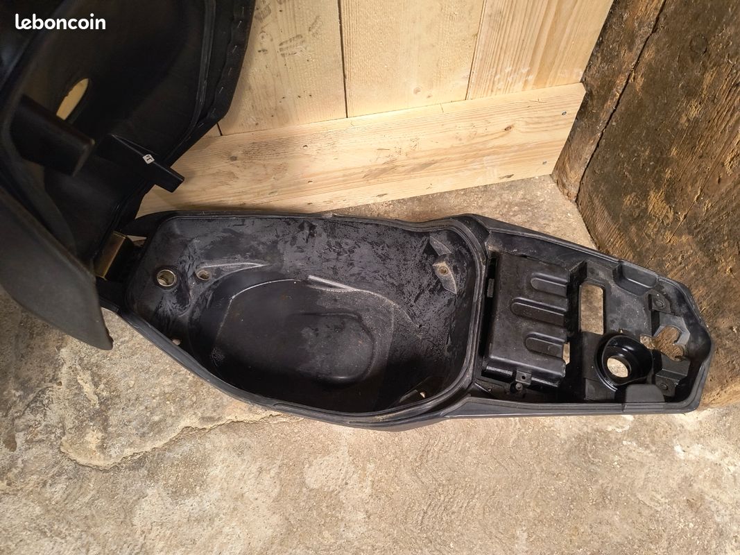 Coffre avec selle Peugeot speedfight 3 (image 3)