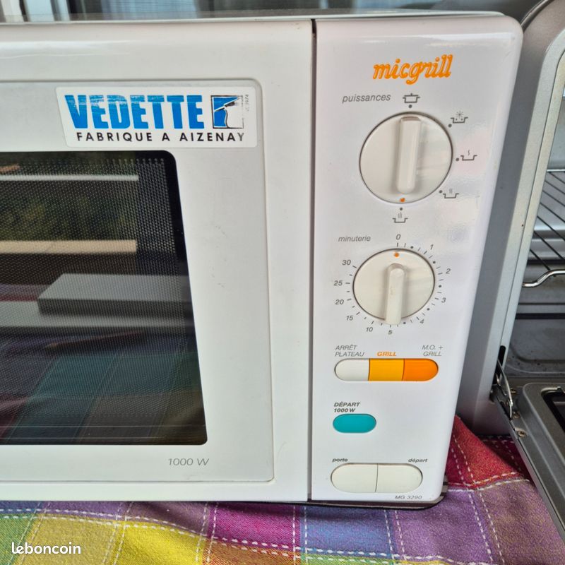 Micro-ondes avec fonction Grill – Vedette Micgrill – bon état (image 2)