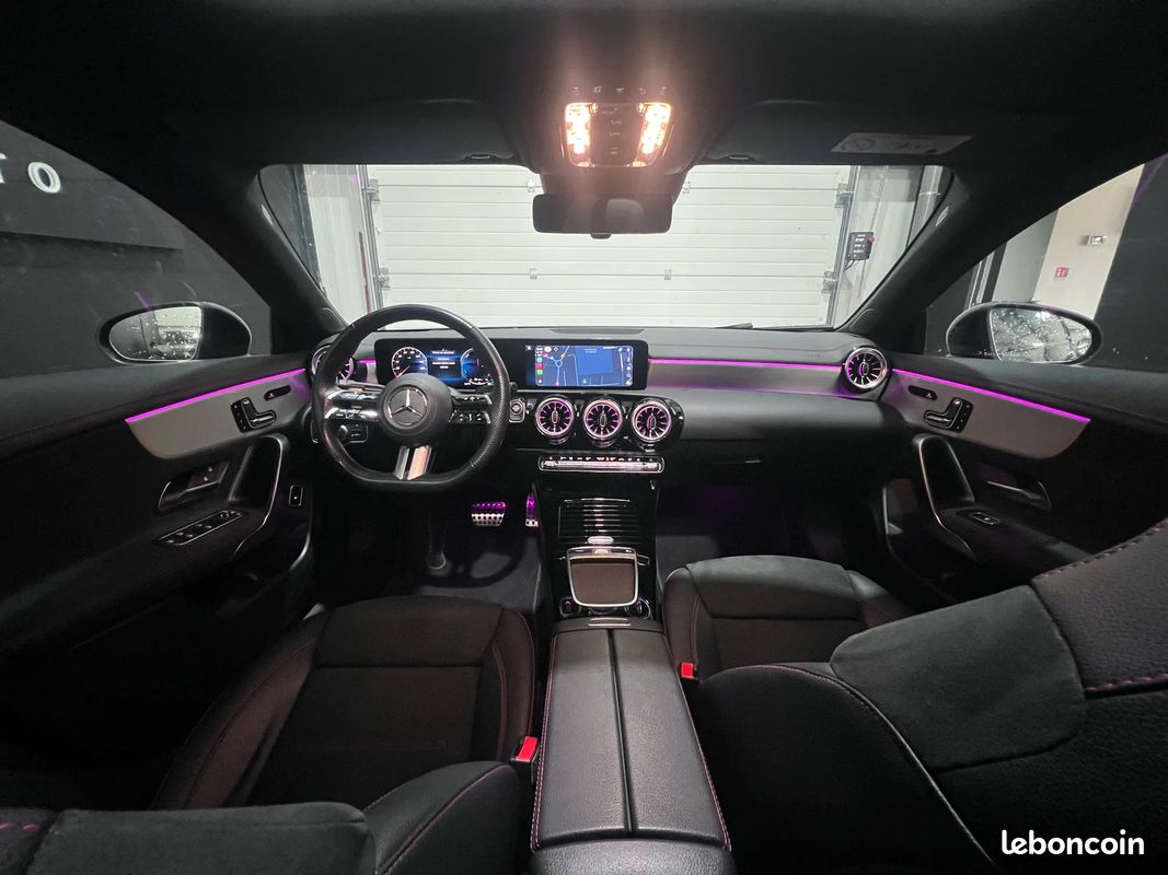 Mercedes-Benz CLASSE CLA 250e AMG Line - Suivi chez Mercedes - Full Options - Camera 360° - Carplay - Toit Ouvrant - Sieges avant Chauffants - Affichage tête haute (image 16)