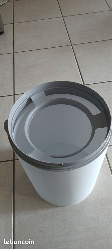Poubelle à couches (image 4)
