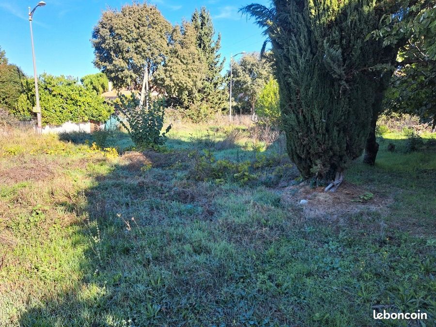 Terrain 660 m² · à Gardanne · 265 000 €