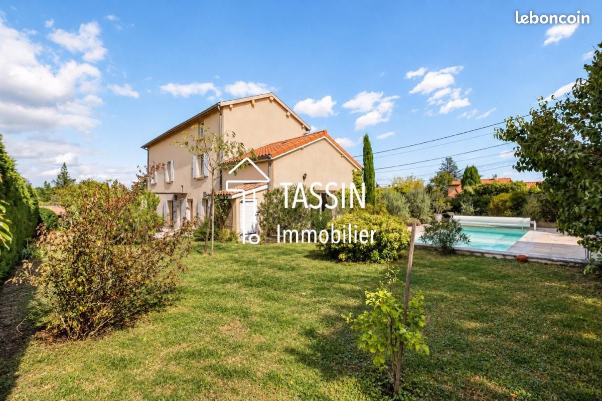 Maison 8 pièces 235 m² · à Craponne · 235 m² · 998 000 €