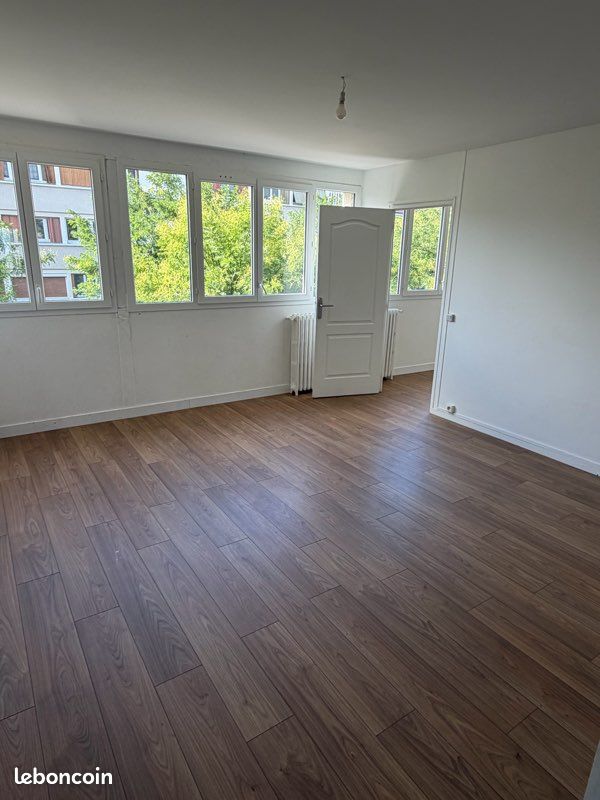 Appartement 4 pièces 64 m² · à Montreuil · 64 m² · 1 350 €/mois