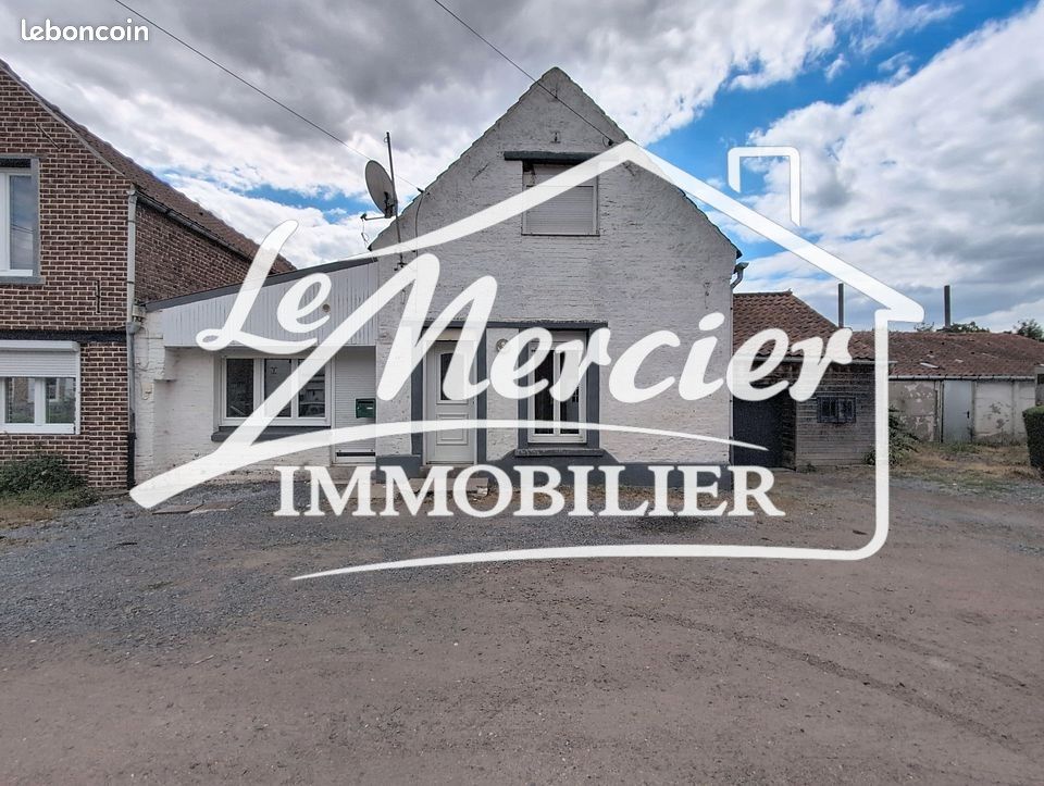 Maison 4 pièces 76 m² · à Crespin · 76 m² · 92 000 €