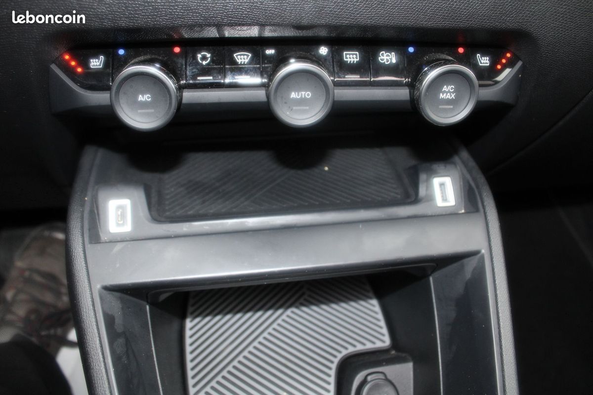 Citroen C4 X SHINE PACK 130 CV EAT8 BOITE AUTO CAMÉRA GRAND GPS USB FULL LEDS TOIT PANO ESP (image 16)