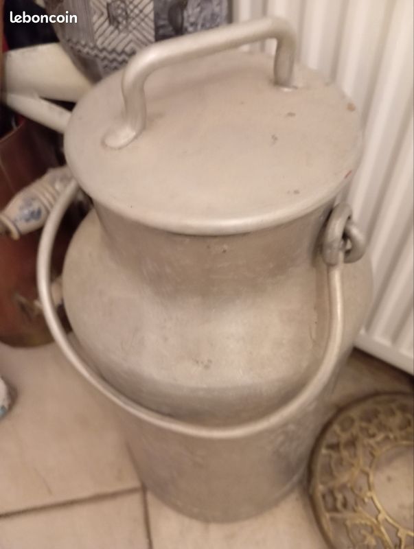 Grand bidon à lait avec couvercle 52cm (image 1)