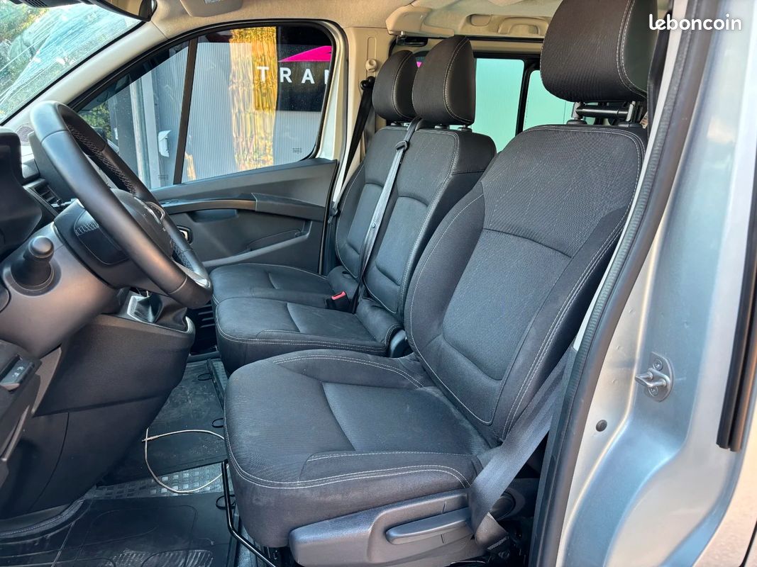 RENAULT TRAFIC Combi Phase 3 L2 2.0 DCi 150 Intens / 9 Places / 2 Portes Latterales Coulissantes (image 17)