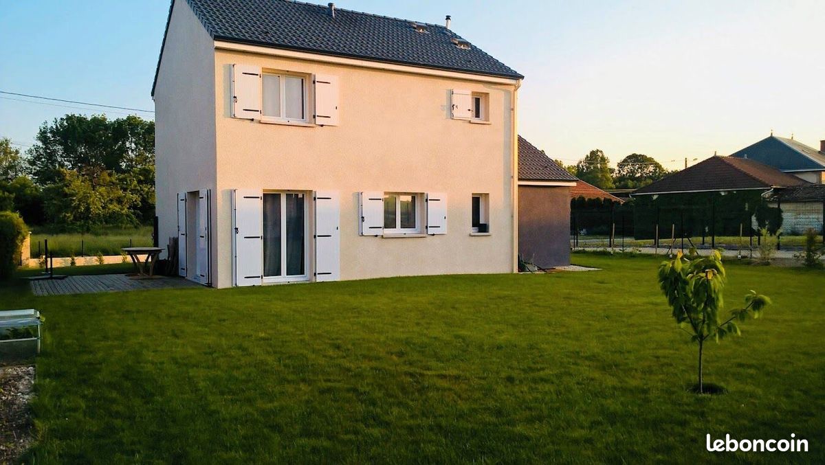 Maison 4 pièces 76 m² · à Coutarnoux · 76 m² · 879 €
