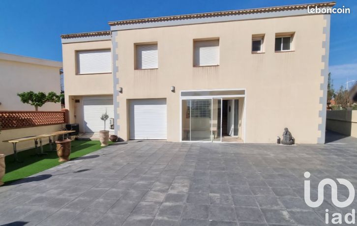 Maison 10 pièces 245 m²