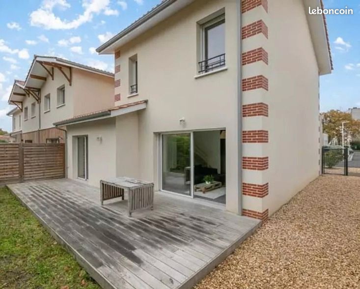 Maison 5 pièces 80 m² · à Mérignac · 80 m² · 989 €/mois