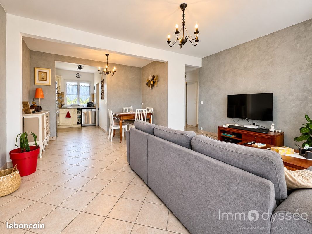 Appartement 5 pièces 86 m² · à Pontault-Combault · 86 m² · 267 000 €