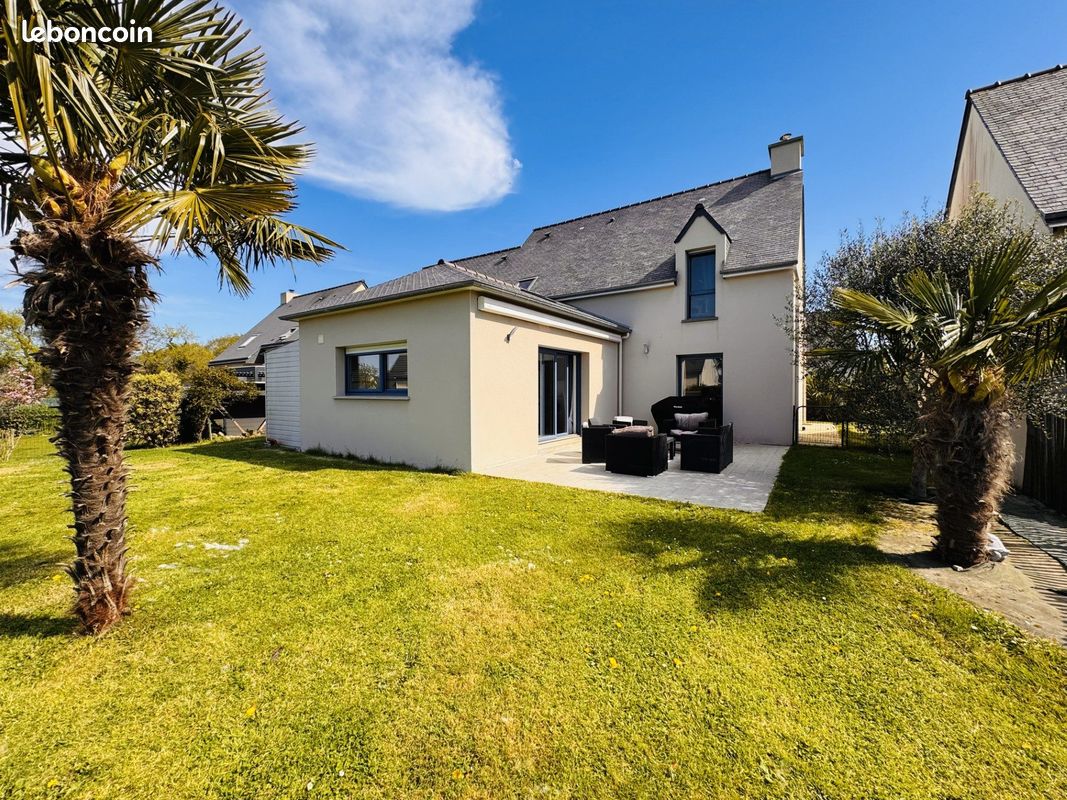 Maison 7 pièces 177 m² · à Saint-Coulomb · 177 m² · 618 300 €