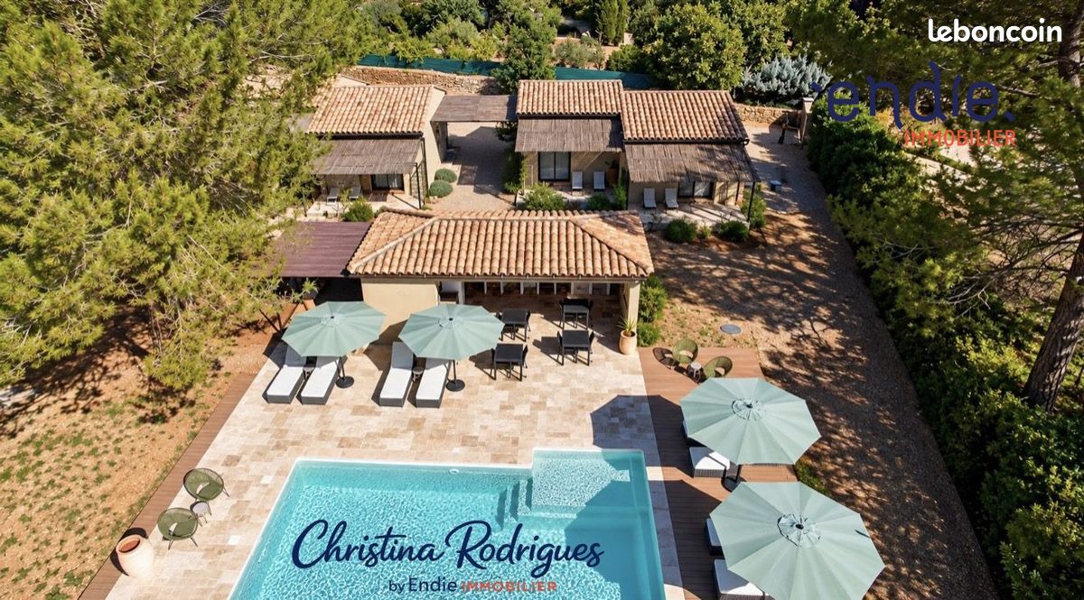 Maison 7 pièces 220 m² · à Cotignac · 220 m² · 950 000 €