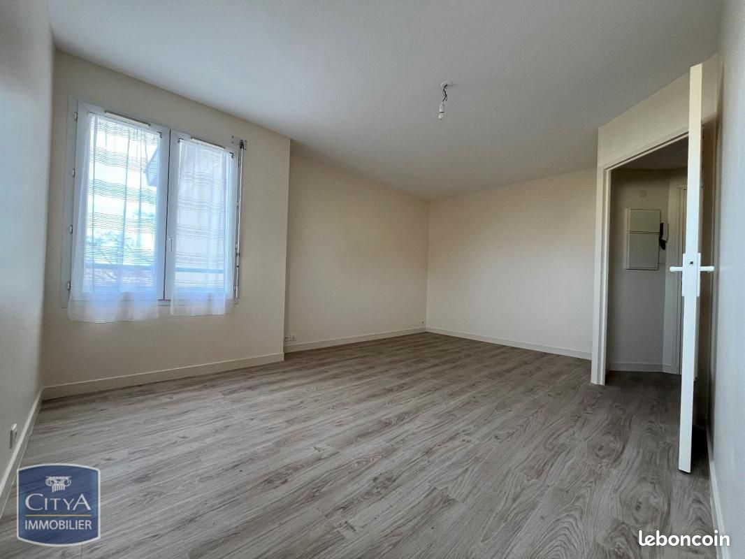 Appartement 1 pièce 25 m² - Poitiers 86000 (image principale 0)