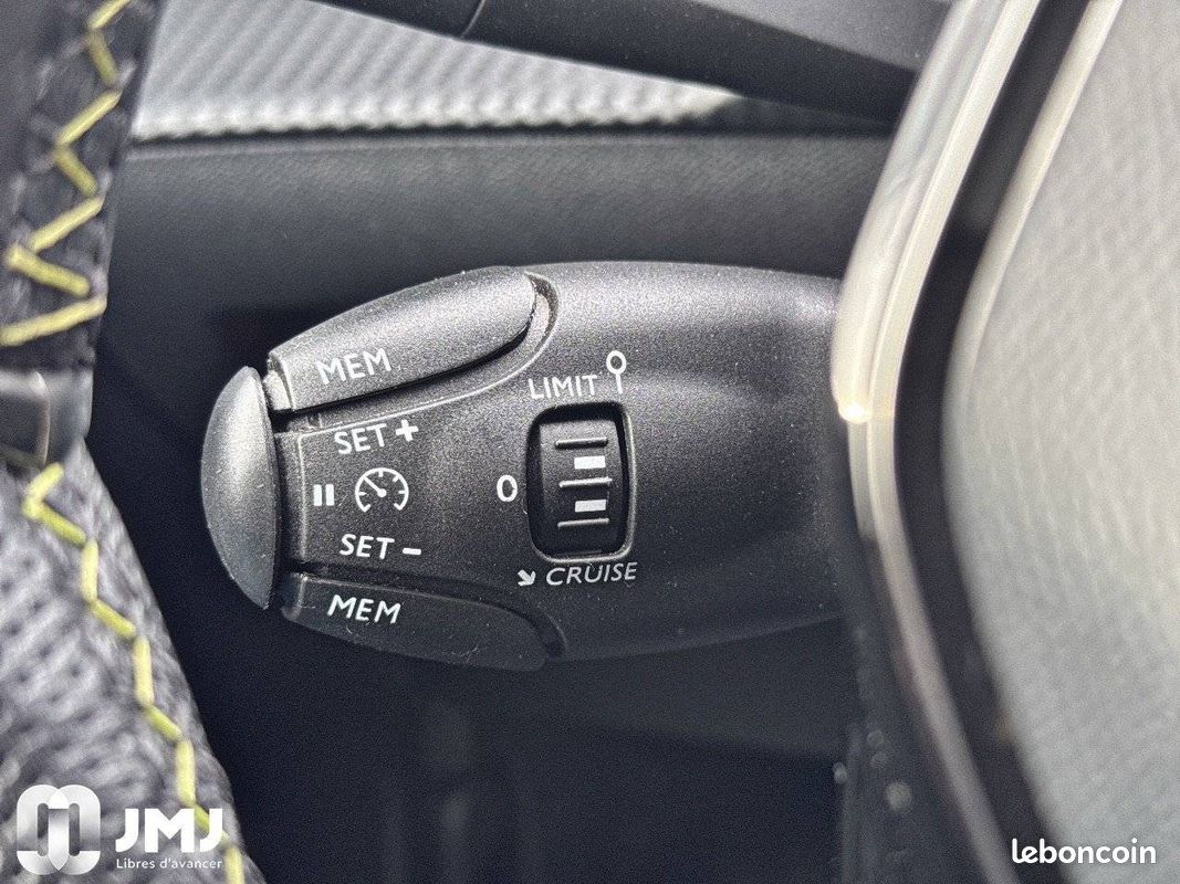 PEUGEOT 208 PureTech 100 S&S BVM6 GT (image 19)