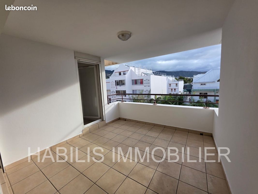 Appartement 3 pièces 63 m² · à Saint-Denis · 63 m² · 960 €