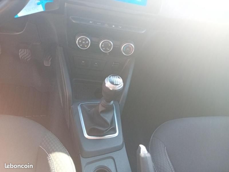Dacia Duster 1.5 Blue dCi 115ch Confort 4x2 (image 16)