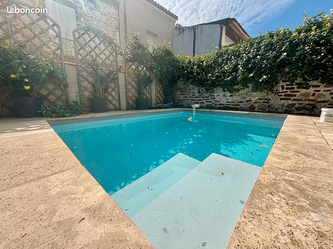 Maison 5 pièces 140 m² · à Agen · 140 m² · 2 200 €/mois