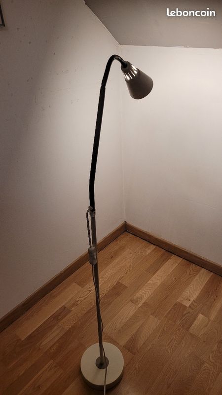 Lampadaire marque Ikea (image 3)