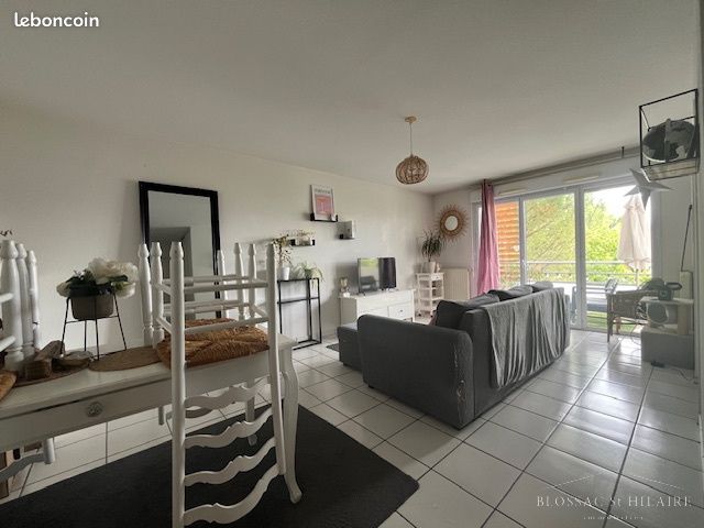 Appartement 2 pièces 57 m² · à Poitiers · 57 m² · 609 €