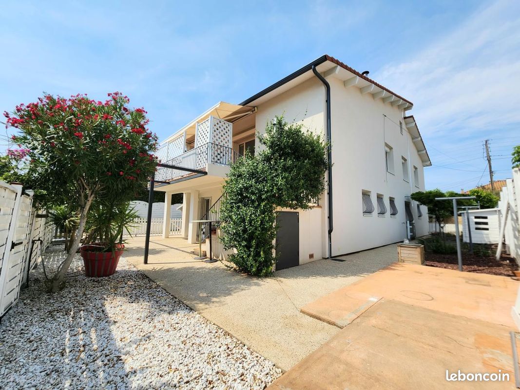 Maison 10 pièces 243 m² · à Montélimar · 243 m² · 395 000 €