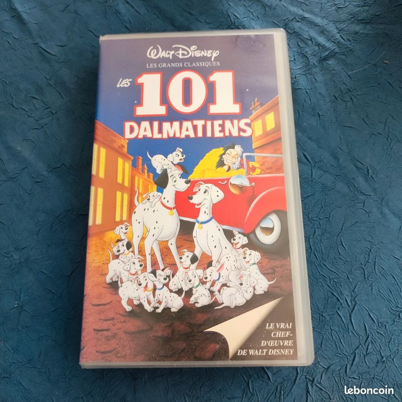 Cassette VHS Disney Les 101 dalmatiens (image 1)