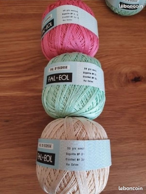Lot De 10 Pelotes De Fil D'Écosse Austral 2,5/3 - Occasion En Bon état